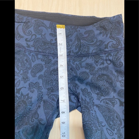 Lululemon Crop Leggings - Picture 3 of 7